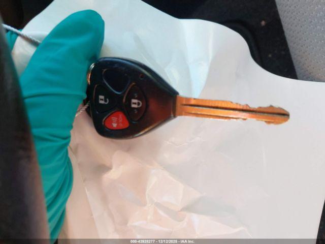 Toyota Yaris Le Image 12