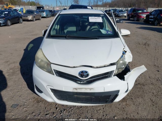 Toyota Yaris Le Image 4