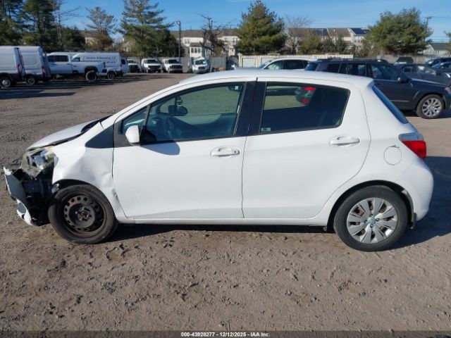 Toyota Yaris Le Image 5