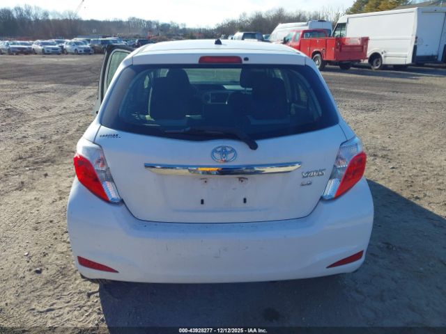 Toyota Yaris Le Image 7