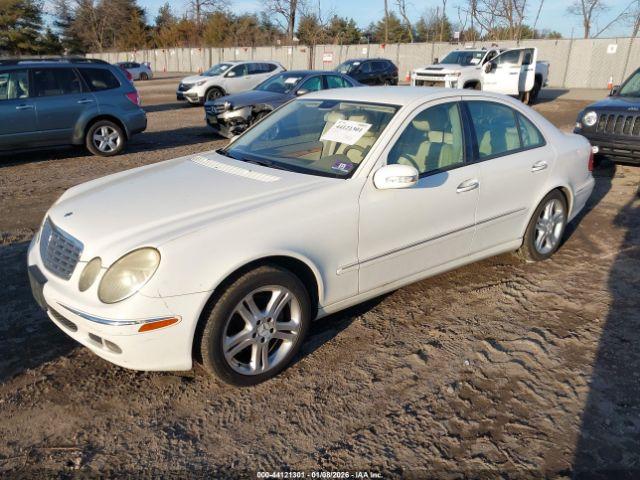 Mercedes-Benz E-Class Image 5