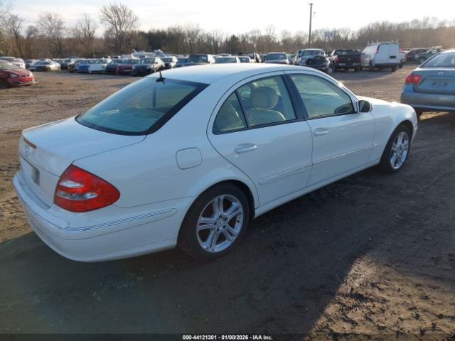 Mercedes-Benz E-Class Image 4