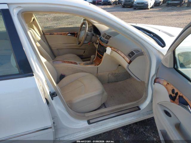 Mercedes-Benz E-Class Image 3