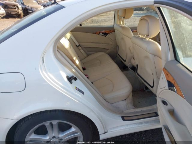 Mercedes-Benz E-Class Image 12